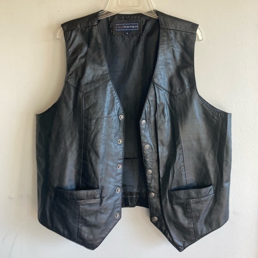 Roper black leather vest with snaps large size 2 outside pockets 1 inside pocket